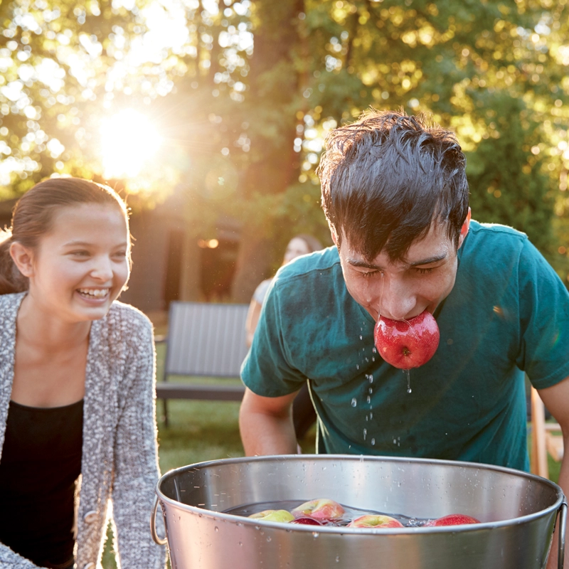 man-bobbing for apples-800x800.webp